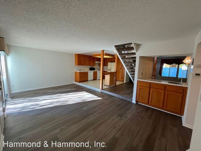 Foto del edificio - 4 br, 2.5 bath House - 10214 Larwin Ave. #5