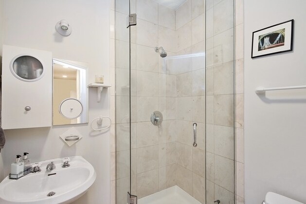 Foto del edificio - 1543 N Hudson Ave