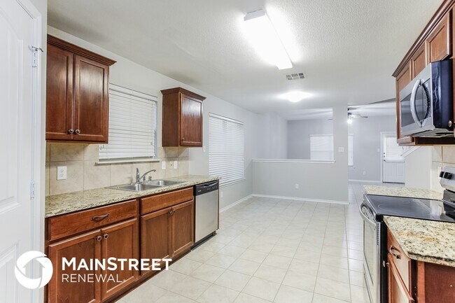Foto del edificio - 1213 Basswood Ln