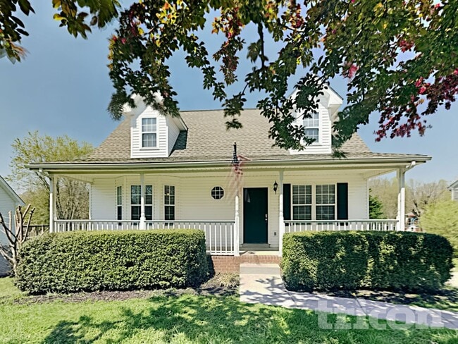 Building Photo - 1013 Heather Dr