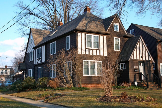 Building Photo - 1199 Plainfield Rd