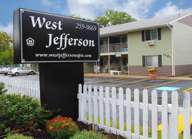 Foto del edificio - West Jefferson Apartments