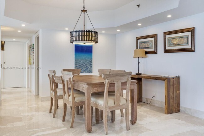 Foto del edificio - 16425 Collins Ave