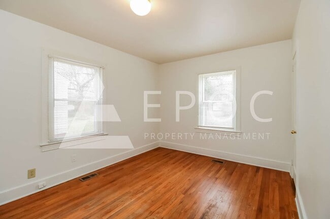 Building Photo - 919 Bellvue St