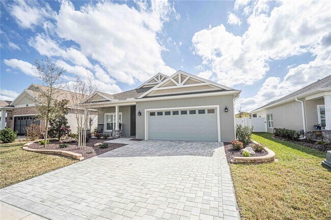 Foto del edificio - 4995 NE 125th Lp