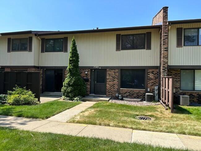 Foto del edificio - 7345 Winthrop Way