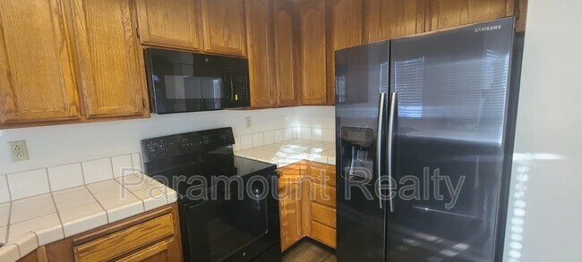 Foto del edificio - 320 Ridgecrest Cir
