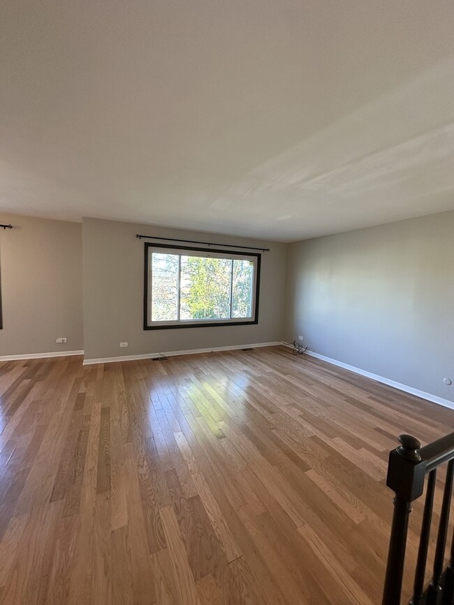 Foto del edificio - 2055 MILLPOND Ln