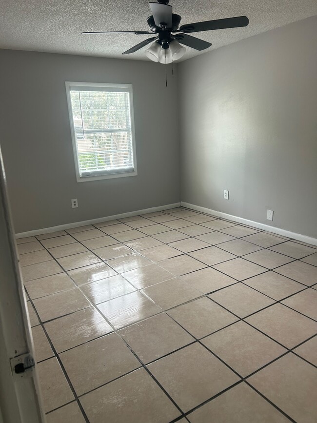 Photo - 5132 Tennis Ct Cir (Tampa, FL) Townhome