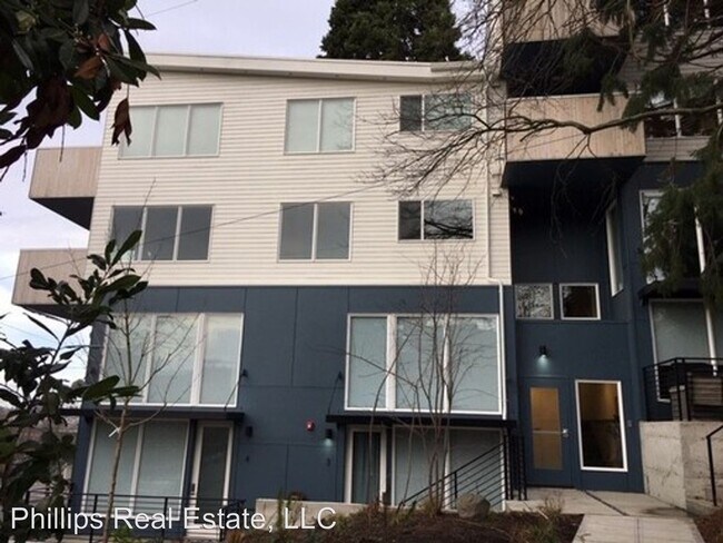 Building Photo - 3406 15th Ave W