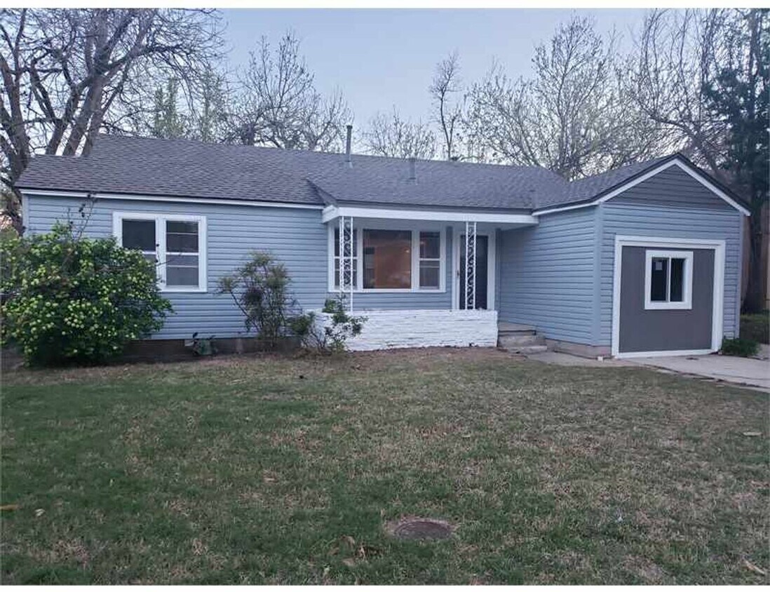 Primary Photo - Cute 4 bedroom House