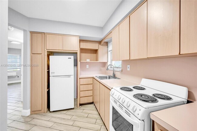 Foto del edificio - 1631 NE Miami Gardens Dr