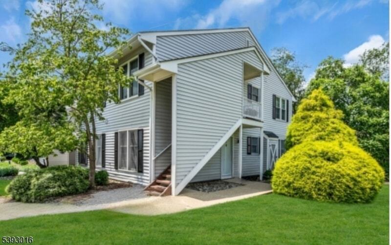 Foto principal - 321 Sparrow Ct