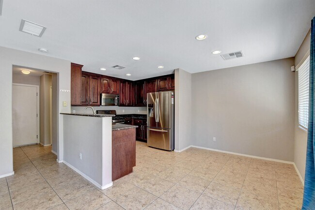 Building Photo - 8236 W Wildwood Glen Dr