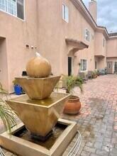 Building Photo - 3953 Riviera Dr