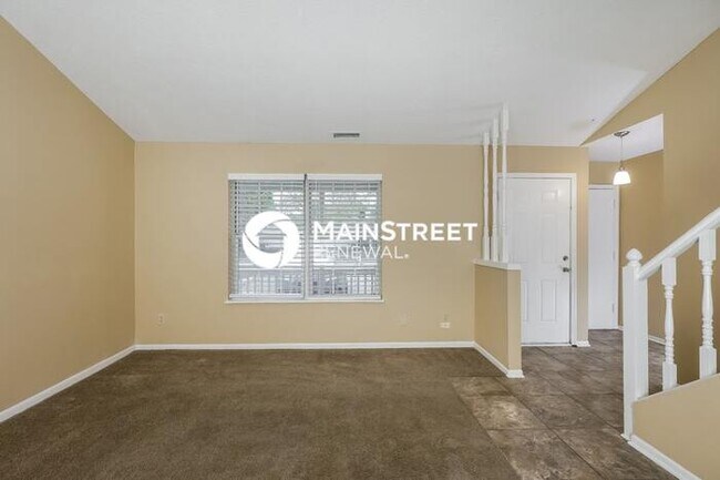 Foto del edificio - 4 Bedroom Pet-Friendly Home in Indianapolis, IN with Main Street Renewal