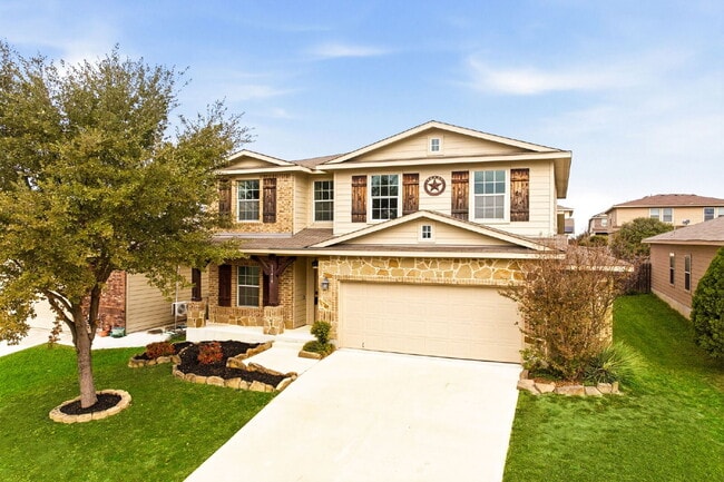 Foto del edificio - A Bright Open Home Built for Everyday Living and Easy Entertaining