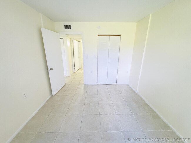 Foto del edificio - 1101 Benoist Farms Rd