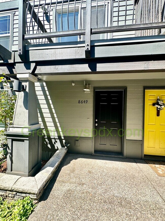 Foto del edificio - 1-Bedroom Townhouse in St. John's with Bon...