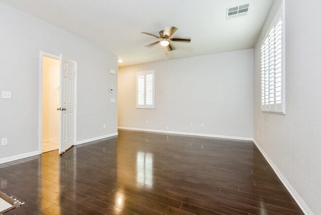 Building Photo - 3919 N Zodiacal Light St