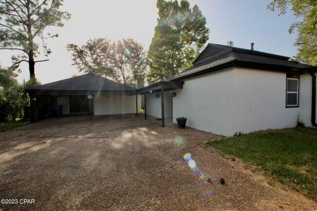 Foto del edificio - 1113 Redfish Cir