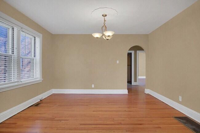 Foto del edificio - 7232 Dartmouth Ave