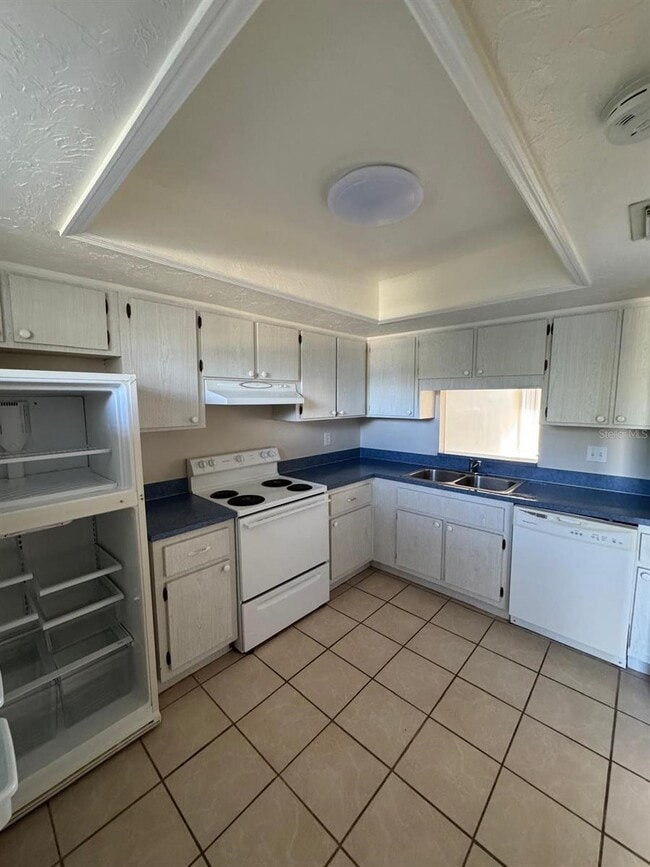 Foto del edificio - 2050 Oleander Blvd