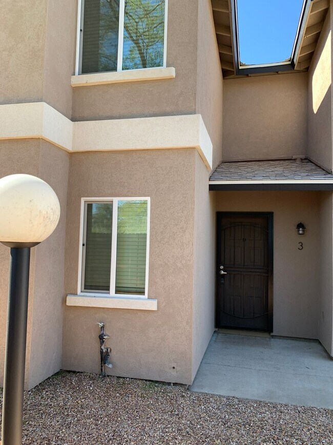 Interior Photo - Mills Drive Charmer