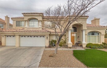 Building Photo - 1842 Bogey Way