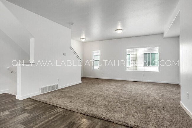 Building Photo - 14760 S Rising Star Way