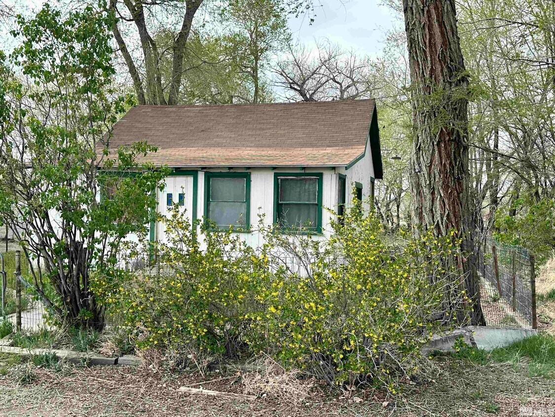 Primary Photo - 1295 Upper Valley Rd