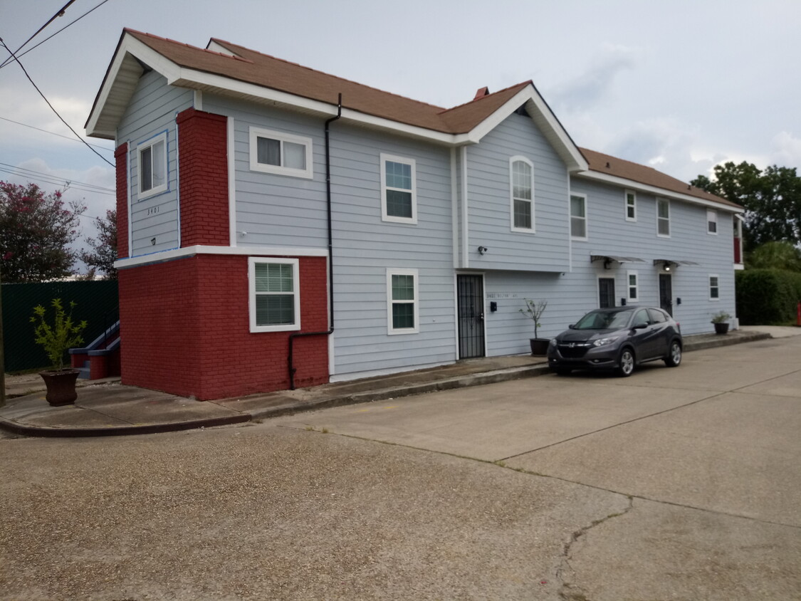 Primary Photo - 3401 Belfort Ave