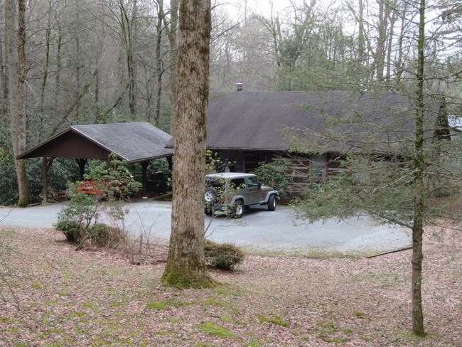 Building Photo - 331 Log Bridge Cir