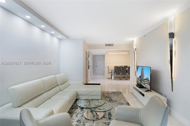 Foto del edificio - 4775 Collins Ave