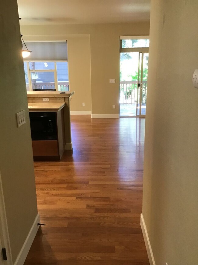 Building Photo - SW Bend Home for Rent!