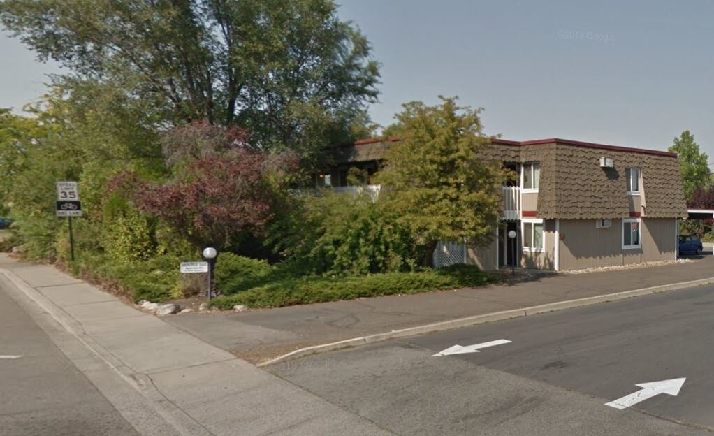 Primary Photo - 15407 E Broadway Ave