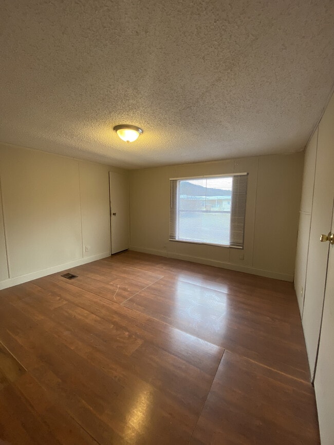 Foto del edificio - Mill Creek Properties