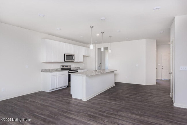 Foto del edificio - 4028 White Pne Ln