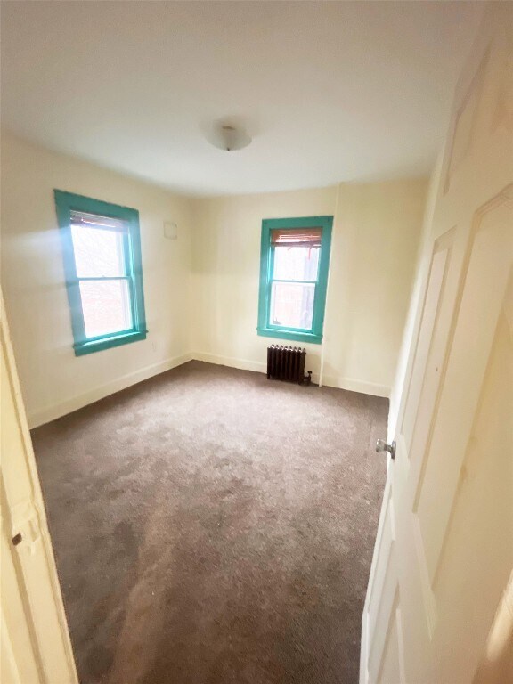 Foto del edificio - 107 Hayes Ave