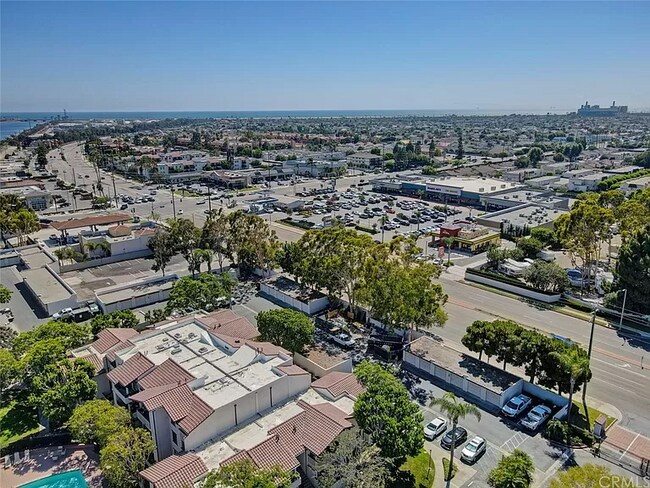 Foto del edificio - 21372 Brookhurst St