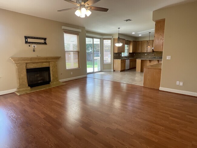 Foto del edificio - 9772 Ellsmere Way