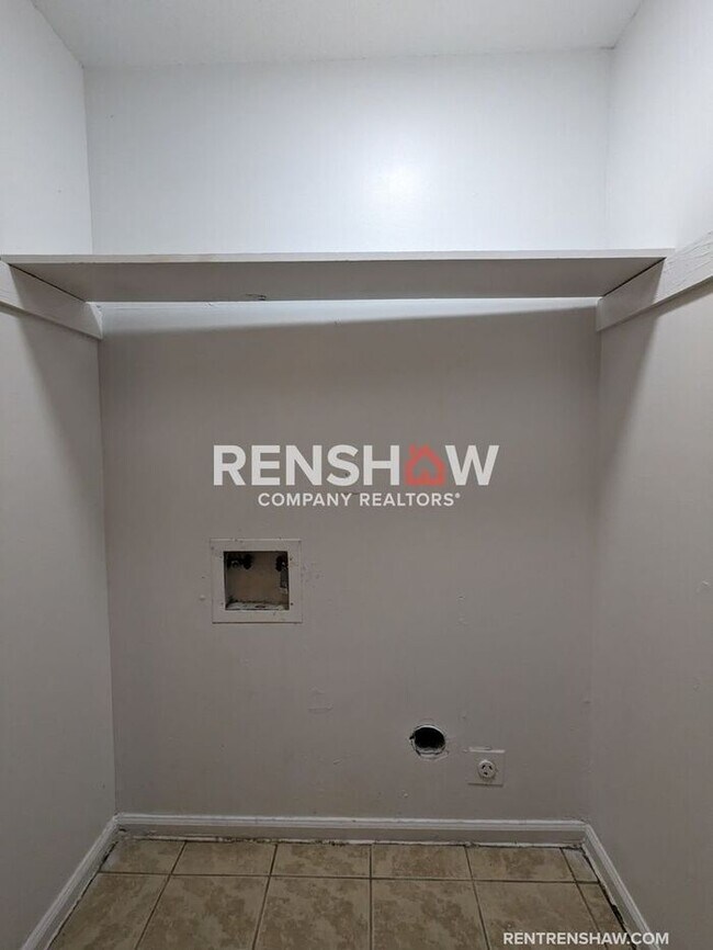 Building Photo - 2/2 Midtown Vollintine/Evergreen Duplex No...