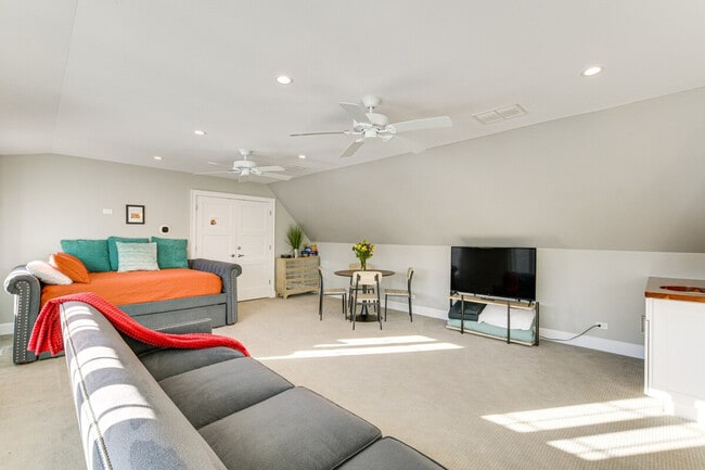 Building Photo - 408 Owen Ct