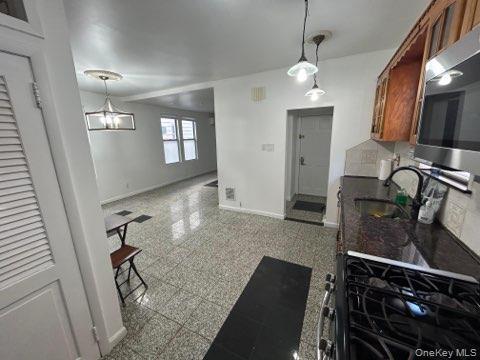 Foto del edificio - 70-12 71st St