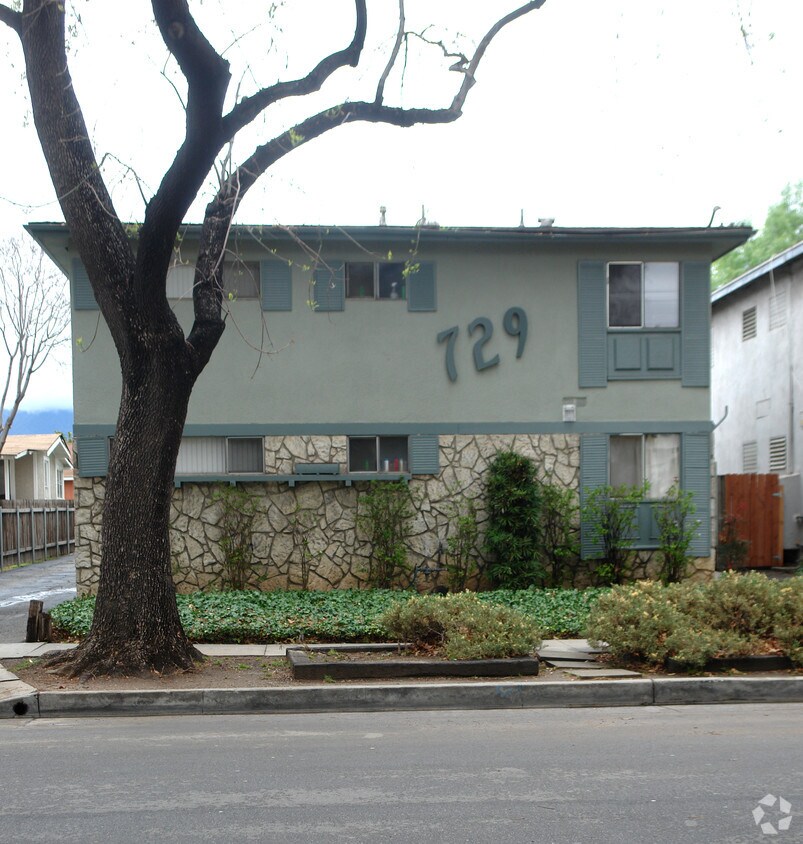 Building Photo - 729 Locust St
