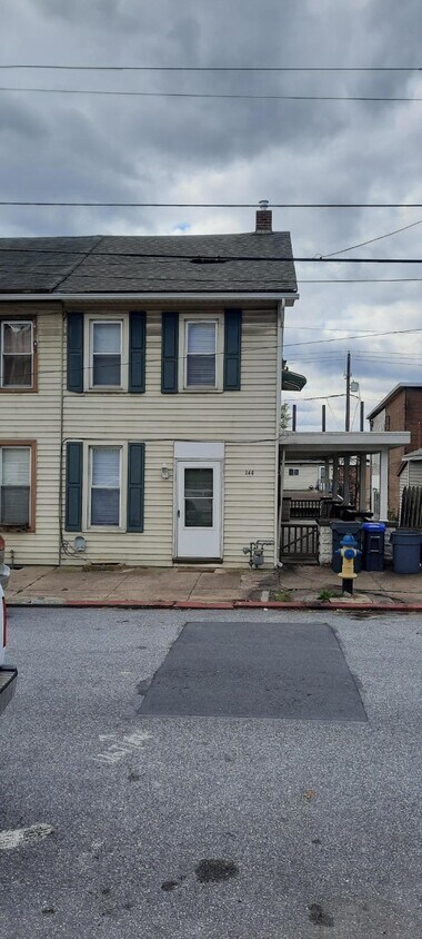 Primary Photo - 144 S 2nd St