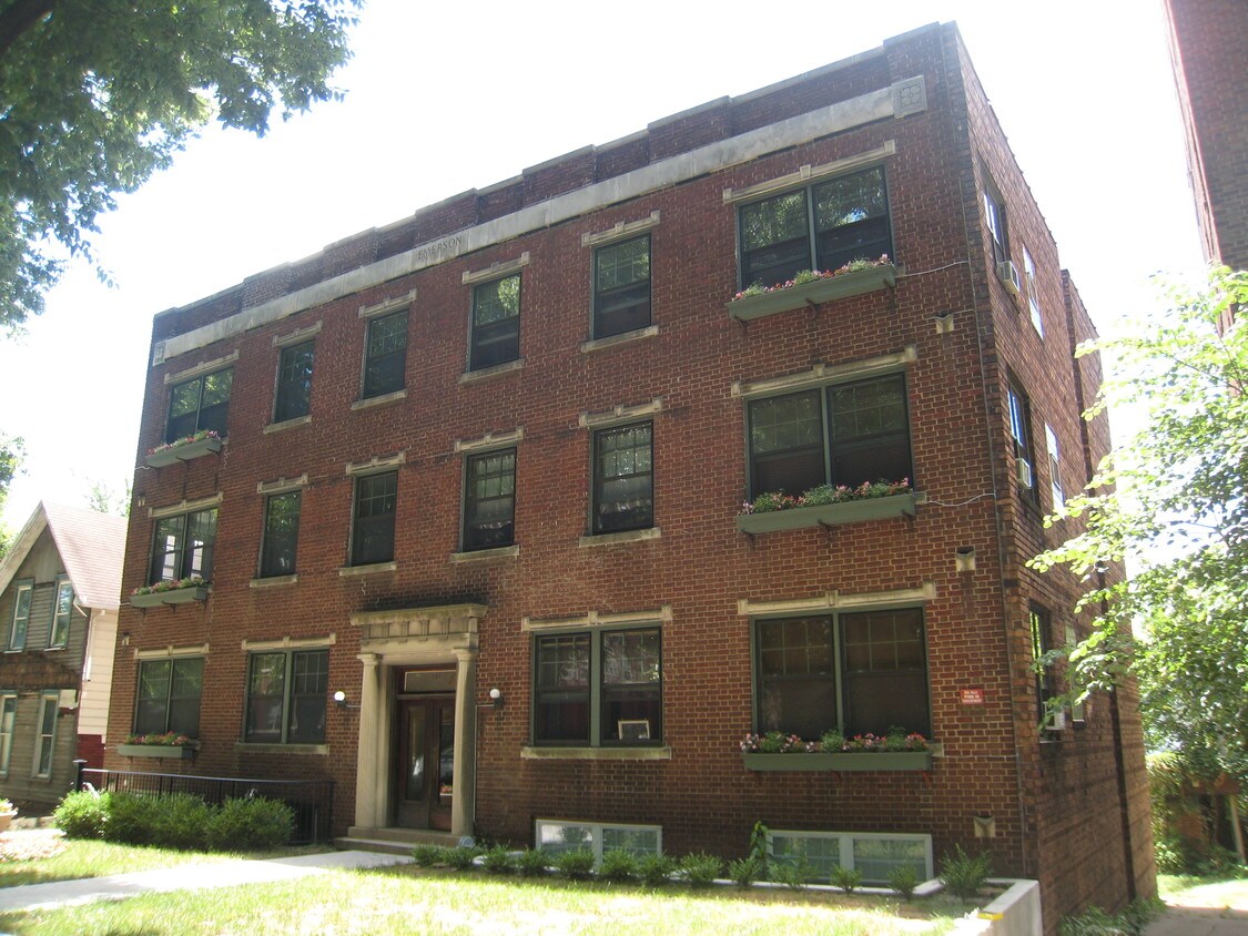 Three story brick art deco building. - 718 18th St