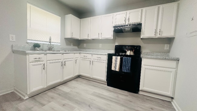 Foto del edificio - 2560 Ladeara Crest Ln