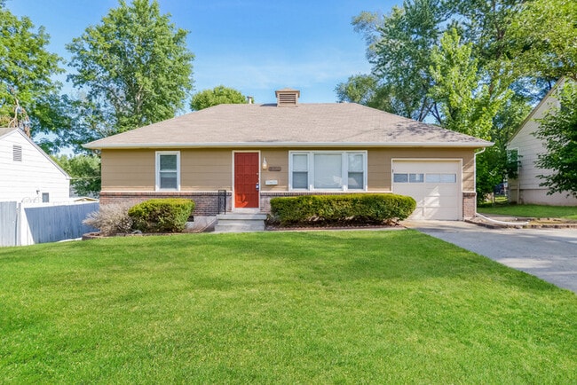 Building Photo - 3620 NE 53 Terrace