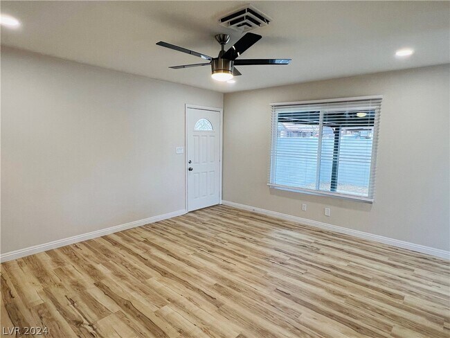 Building Photo - 7052 Mountain Meadow Ln